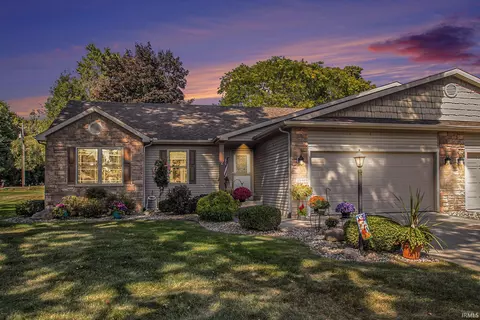 26403 Quail Ridge Dr, Elkhart, IN 46514