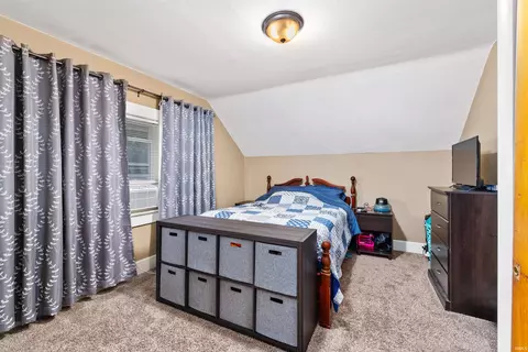 Bedroom - 515 E Keyser St, Garrett, IN 46738 photo 3 of 4