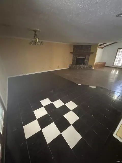 8303 Short St, Georgetown, IN 47122 photo 4