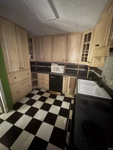 8303 Short St, Georgetown, IN 47122 photo 5
