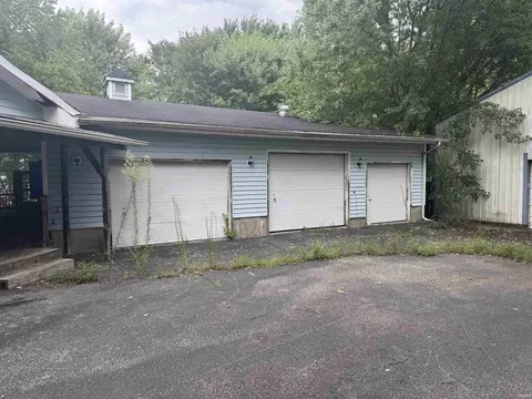 8303 Short St, Georgetown, IN 47122 photo 9