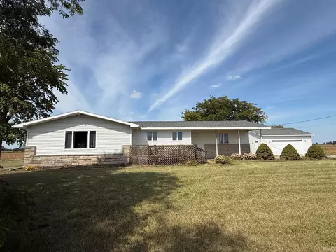 16260 W Sr 14, Francesville, IN 47946