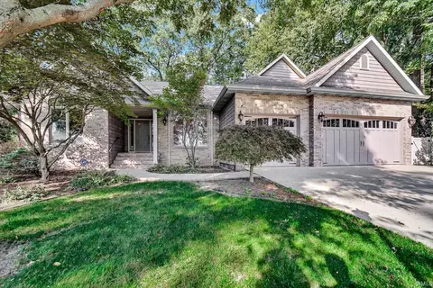 535 Red Oak Ct, Plymouth, IN 46563