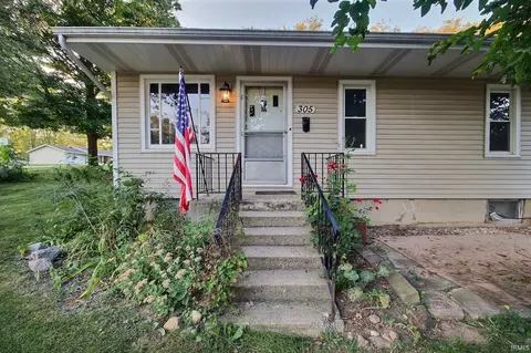 305 E Highland St, Albion, IN 46701 photo 2