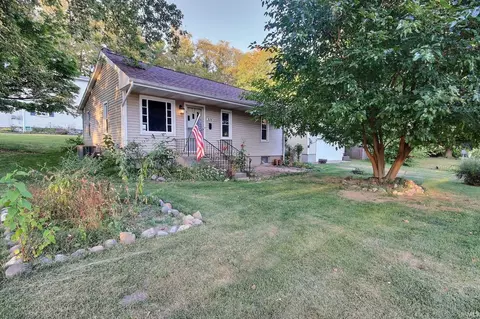 305 E Highland St, Albion, IN 46701 photo 17