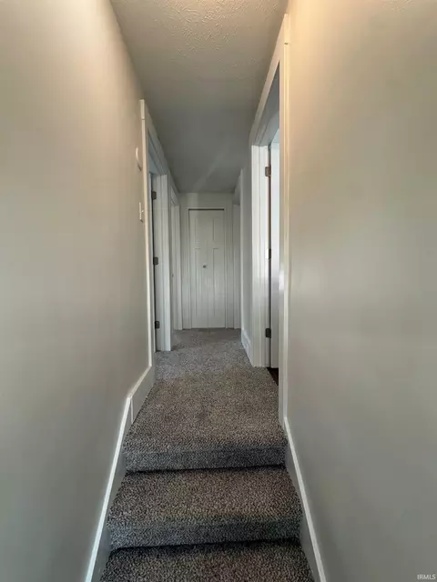 Entry Way - 809 Ewing Ave, South Bend, IN 46613 photo 4 of 4