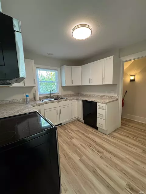 Kitchen - 809 Ewing Ave, South Bend, IN 46613 photo 2 of 6