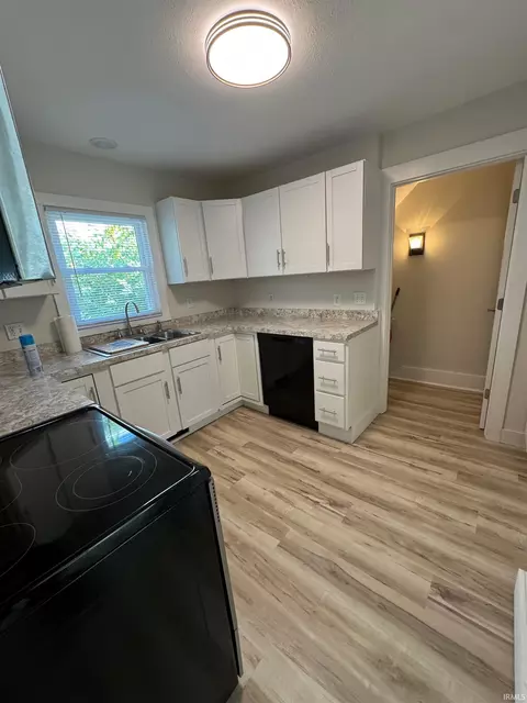 Kitchen - 809 Ewing Ave, South Bend, IN 46613 photo 1 of 6