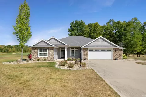 3330 Kellygreen Ct, Angola, IN 46703