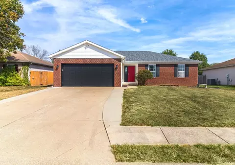 3500 Birch Bay Dr, Evansville, IN 47725