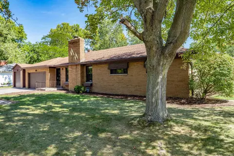 3822 Reed Rd, Fort Wayne, IN 46815