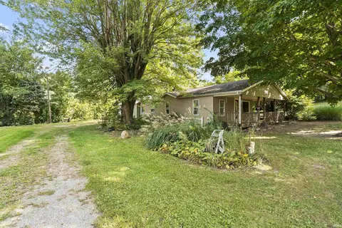 4896 S Scott St, Claypool, IN 46510