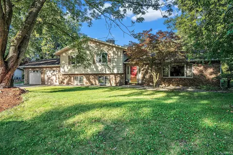1810 S Briarwood Dr, Warsaw, IN 46580