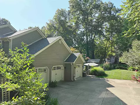 757 E Bean Dr, Washington, IN 47501 photo 31