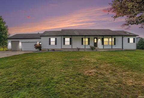 72365 County 133 Rd, Syracuse, IN 46567