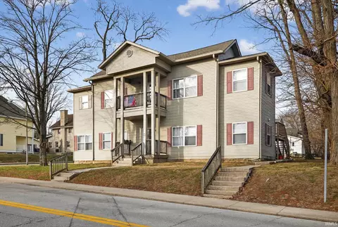 203 E 10th St, Bloomington, IN 47408 photo 2