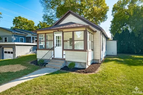 320 N Washington St, Warsaw, IN 46580