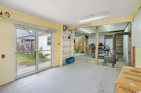 112 E High St, Garrett, IN 46738 photo 32