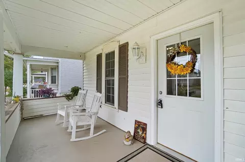 112 E High St, Garrett, IN 46738 photo 3