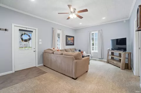 112 E High St, Garrett, IN 46738 photo 6