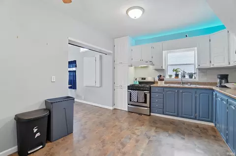 112 E High St, Garrett, IN 46738 photo 7