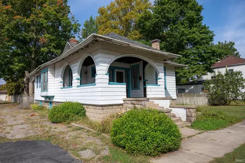 624 Jefferson St, Rochester, IN 46975