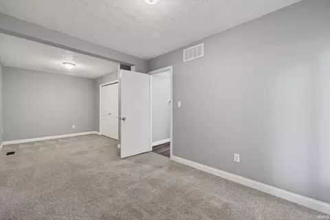 6385 E Cox Dr, Bloomington, IN 47408 photo 16