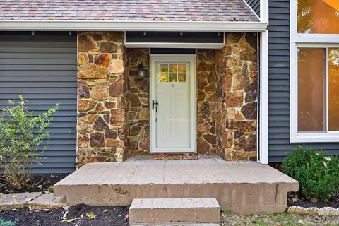 6385 E Cox Dr, Bloomington, IN 47408 photo 3
