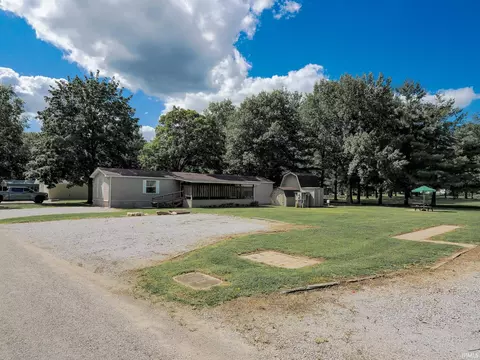 6805 E Palmer Dr, Monticello, IN 47960