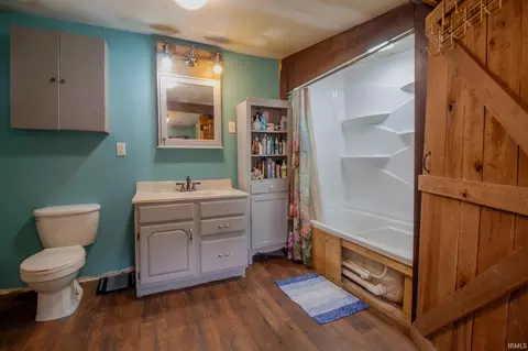 Bath - 40 E Charles St, Redkey, IN 47373 photo 2 of 2