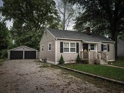 1112 S Fairlawn Ave, Evansville, IN 47714