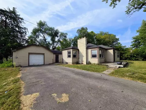 401 E 27th St, Muncie, IN 47302 photo 2