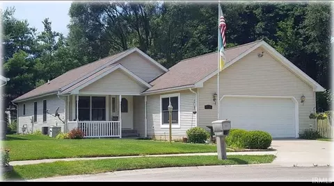 1735 Woodland Dr, Elkhart, IN 46514