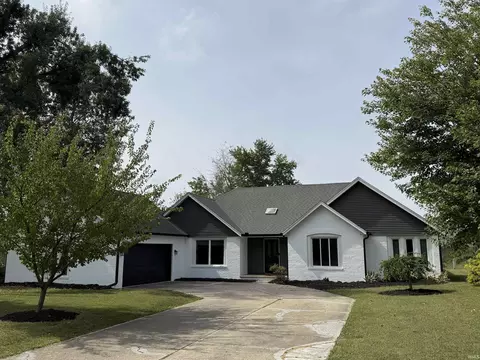 35 Ridgecrest Ct, Terre Haute, IN 47802
