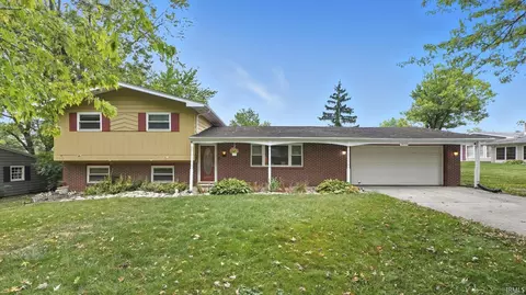 3608 Kirkfield Dr, Fort Wayne, IN 46815