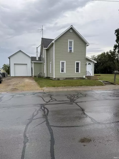 609 Welty St, Berne, IN 46711