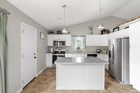 105 Packett Ave, Delphi, IN 46923 photo 14