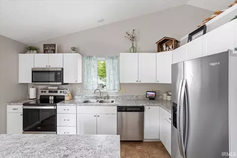 105 Packett Ave, Delphi, IN 46923 photo 16
