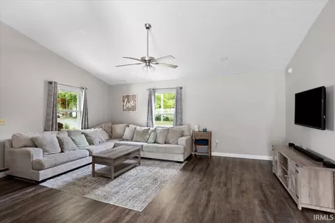 105 Packett Ave, Delphi, IN 46923 photo 5