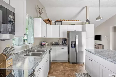 105 Packett Ave, Delphi, IN 46923 photo 12
