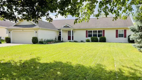 615 N Parker St, Warsaw, IN 46580