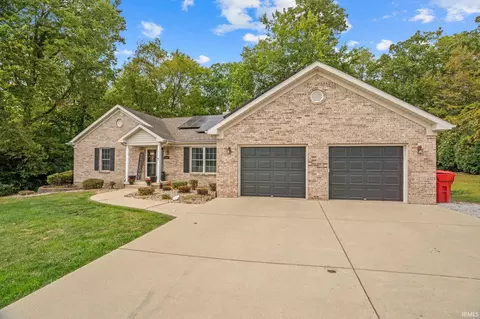1650 N Royal Oaks Dr, Monticello, IN 47960