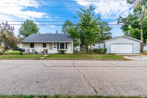 2402 Charlotte Ave, Fort Wayne, IN 46805