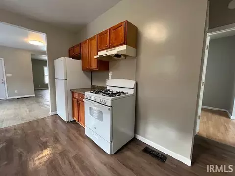 418 Studebaker St, South Bend, IN 46628 photo 8