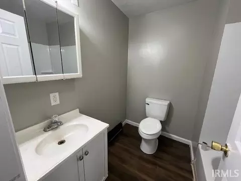 418 Studebaker St, South Bend, IN 46628 photo 9