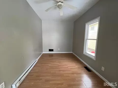 418 Studebaker St, South Bend, IN 46628 photo 11
