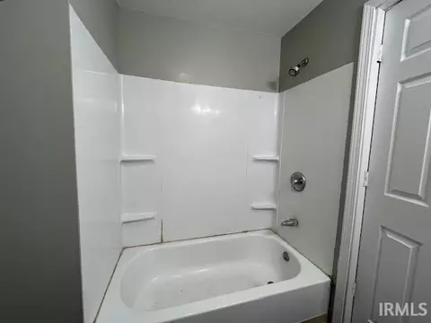 418 Studebaker St, South Bend, IN 46628 photo 10