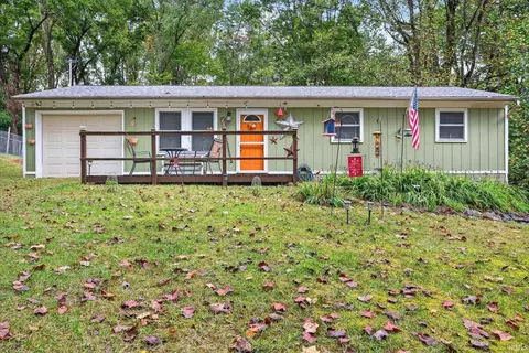 7811 E Southshore Dr, Unionville, IN 47468