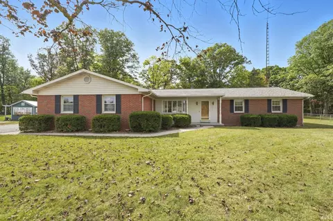 906 E 49th St, Marion, IN 46953