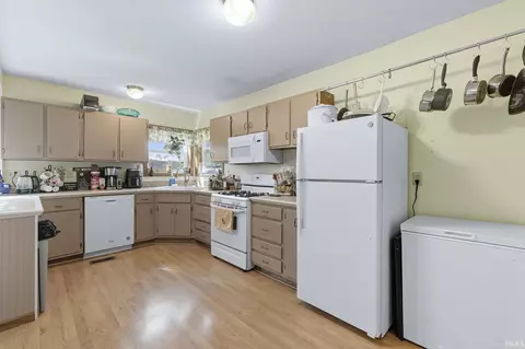 265 S Center St, Waterloo, IN 46793 photo 13